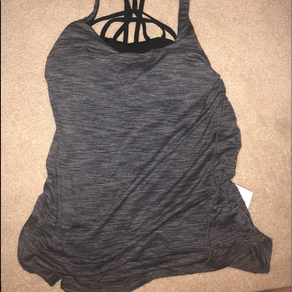 Moment to moment 2-in-1 Lululemon tank